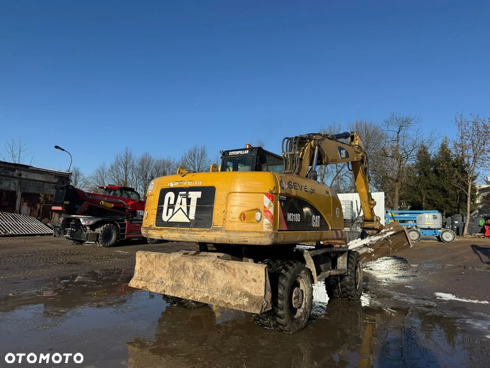 Caterpillar CAT 318 D - 5