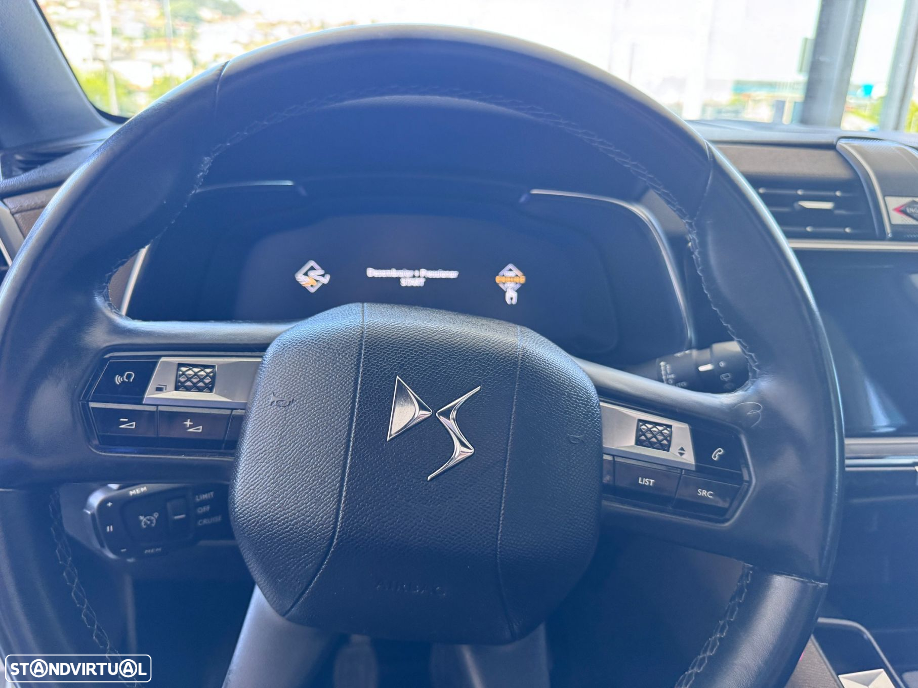 DS DS7 Crossback - 11
