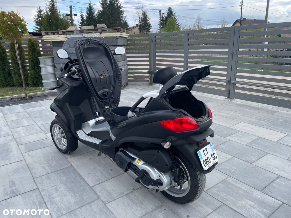 Piaggio MP-3 - 2