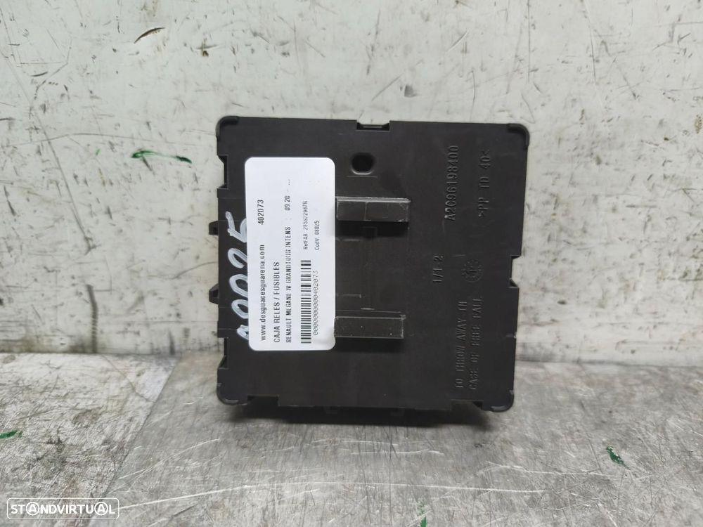 CAIXA DE RELES FUSÍVEIS RENAULT MEGANE IV SPORT TOURER - 1