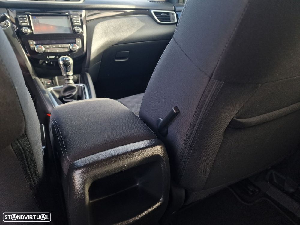 Nissan Qashqai 1.5 dCi N-Connecta - 17
