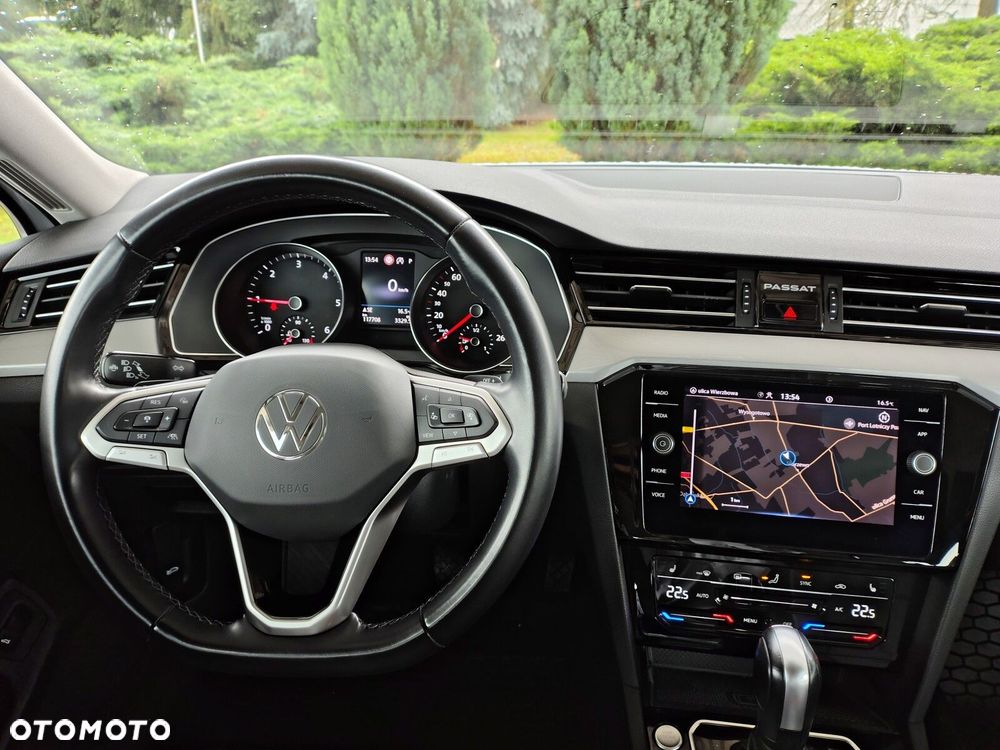 Volkswagen Passat - 20