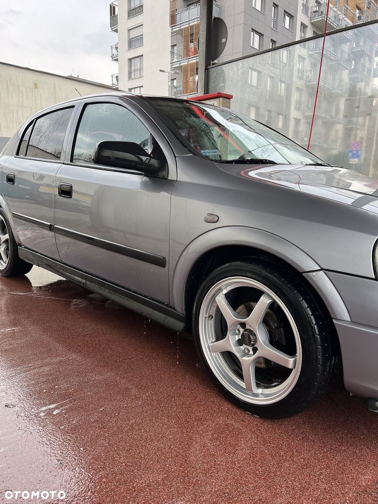 Opel Astra 1.6 Start - 9