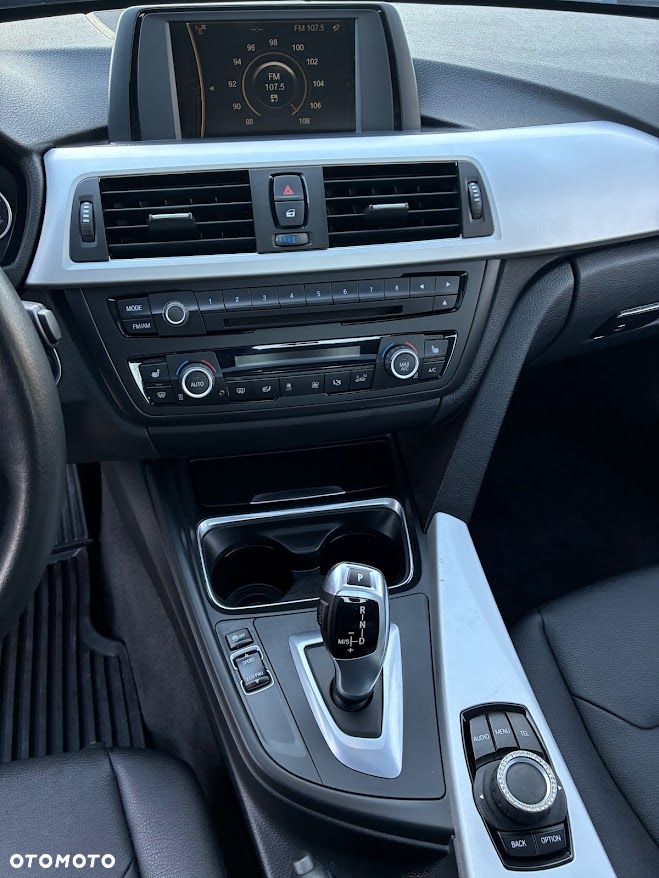 BMW Seria 3 328i xDrive - 13