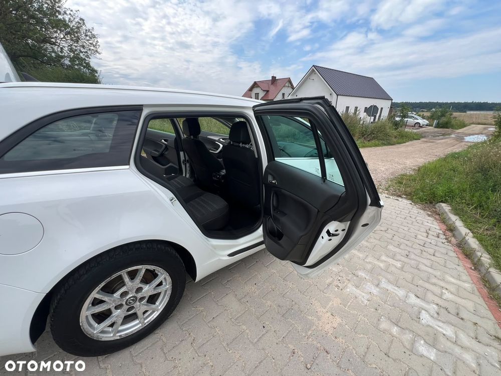 Opel Insignia - 8