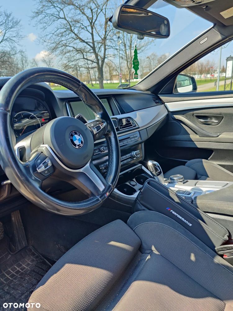 BMW Seria 5 520d xDrive Luxury Line - 7