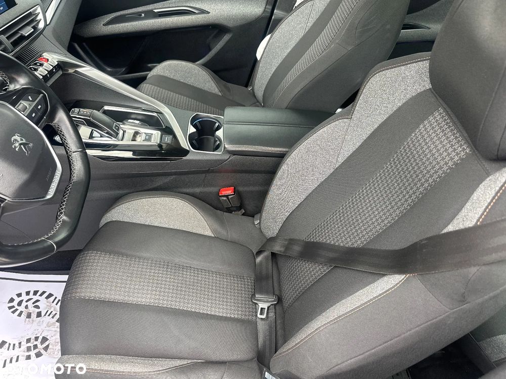 Peugeot 3008 - 16
