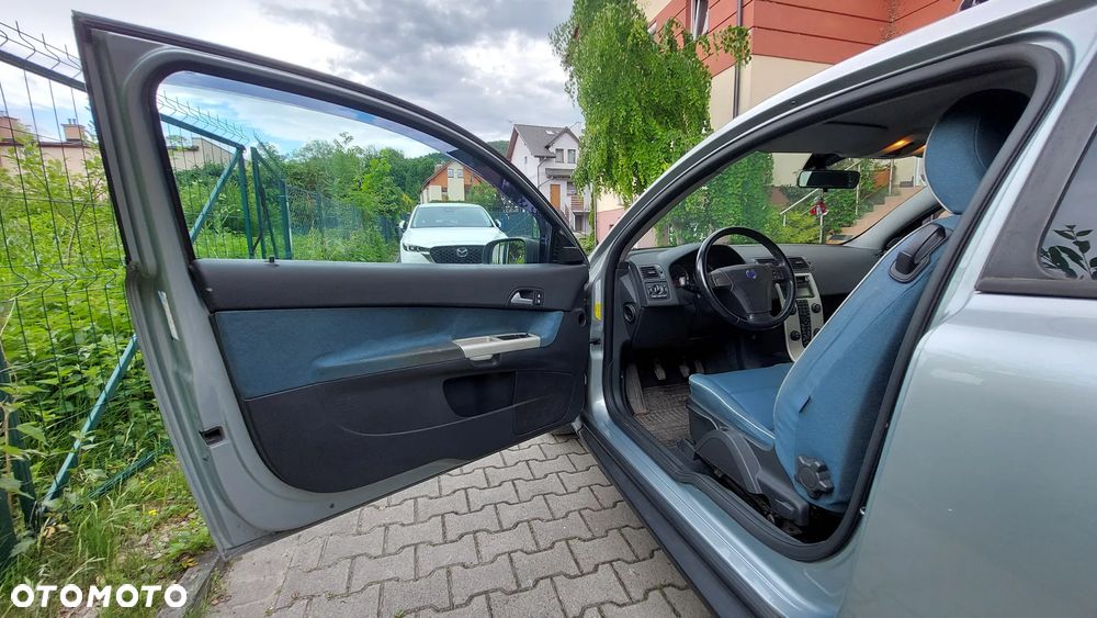 Volvo C30 1.8 - 12