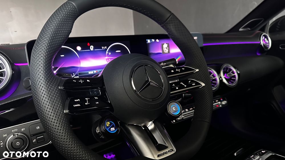 Mercedes-Benz CLA AMG 35 4-Matic 7G-DCT - 40