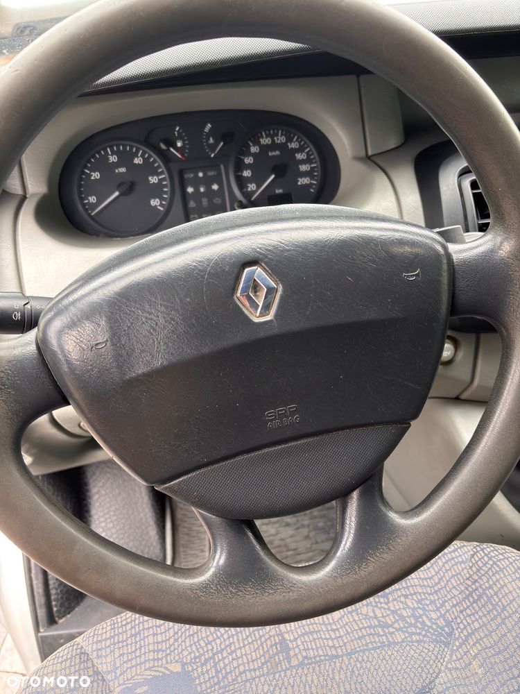 Renault Trafic - 9