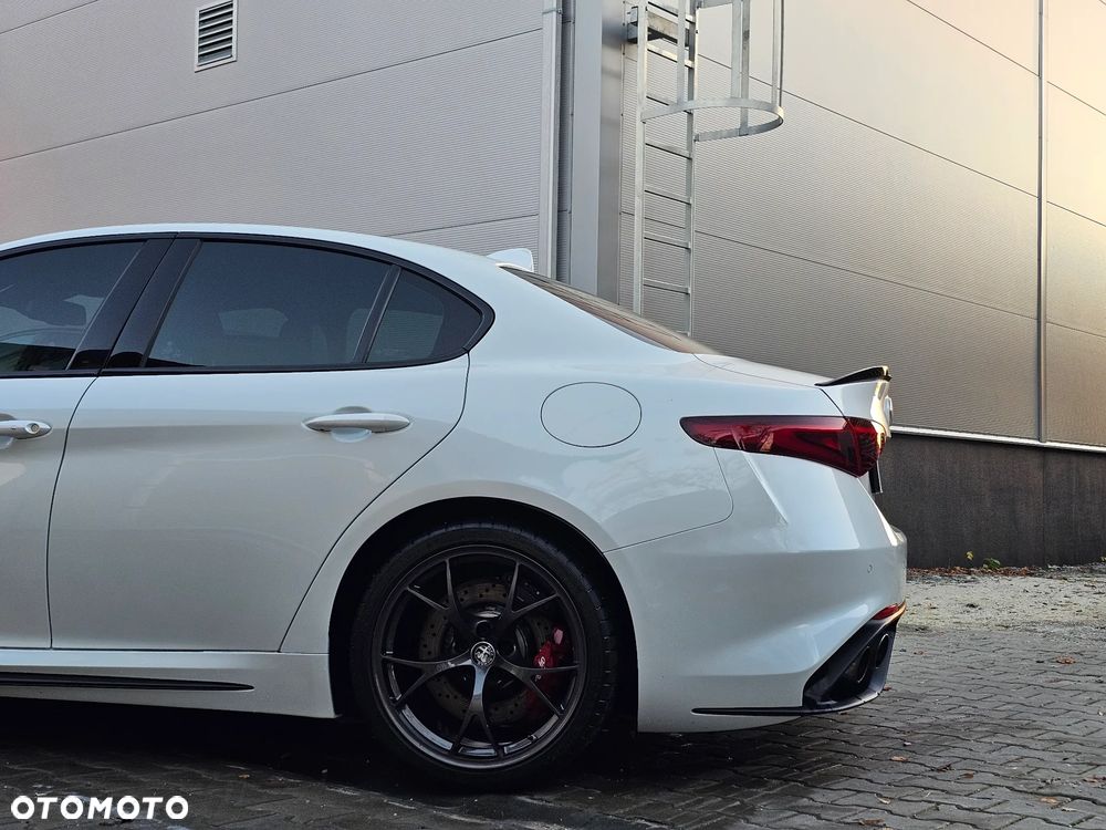 Alfa Romeo Giulia - 2