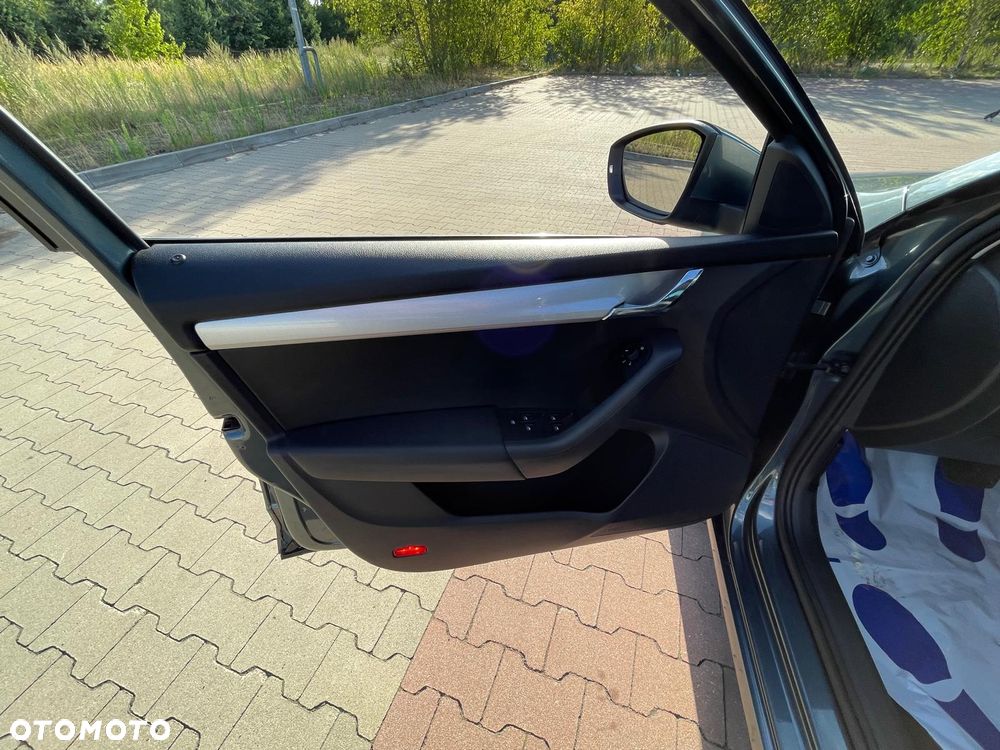 Skoda Octavia 2.0 TDI DSG Ambition - 17