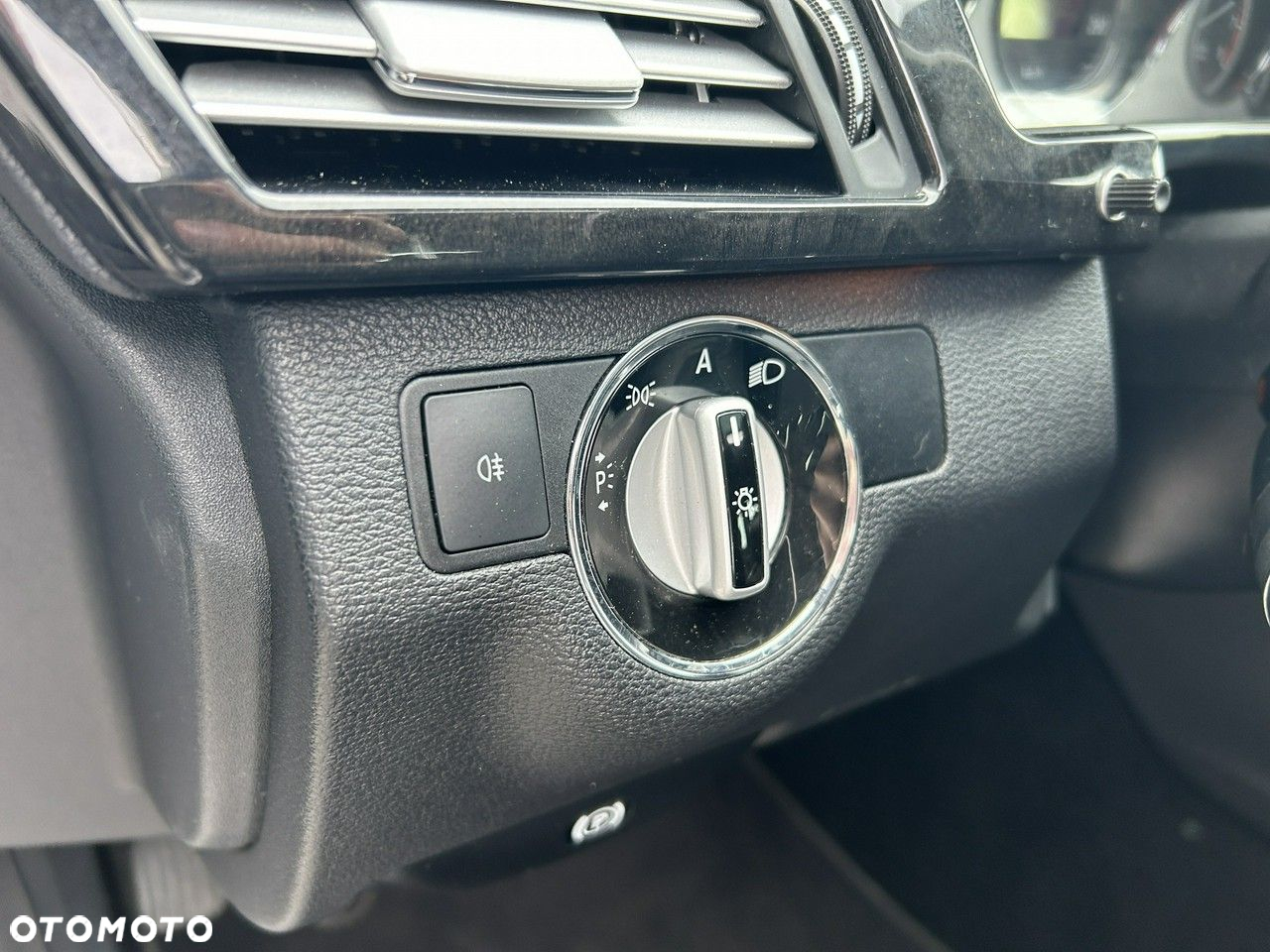Mercedes-Benz Klasa E - 11