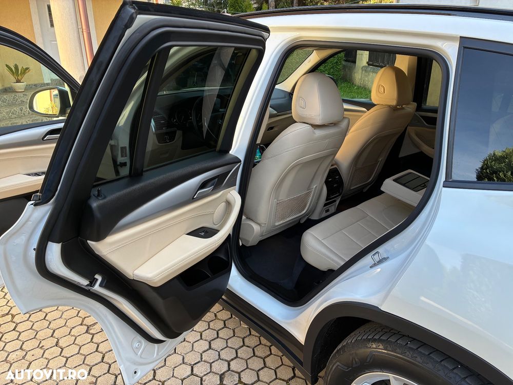 BMW X3 xDrive30e Aut. - 12