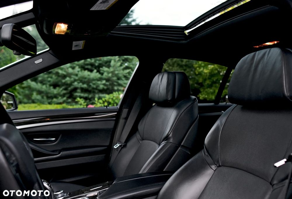 BMW Seria 5 535i xDrive Sport-Aut - 15