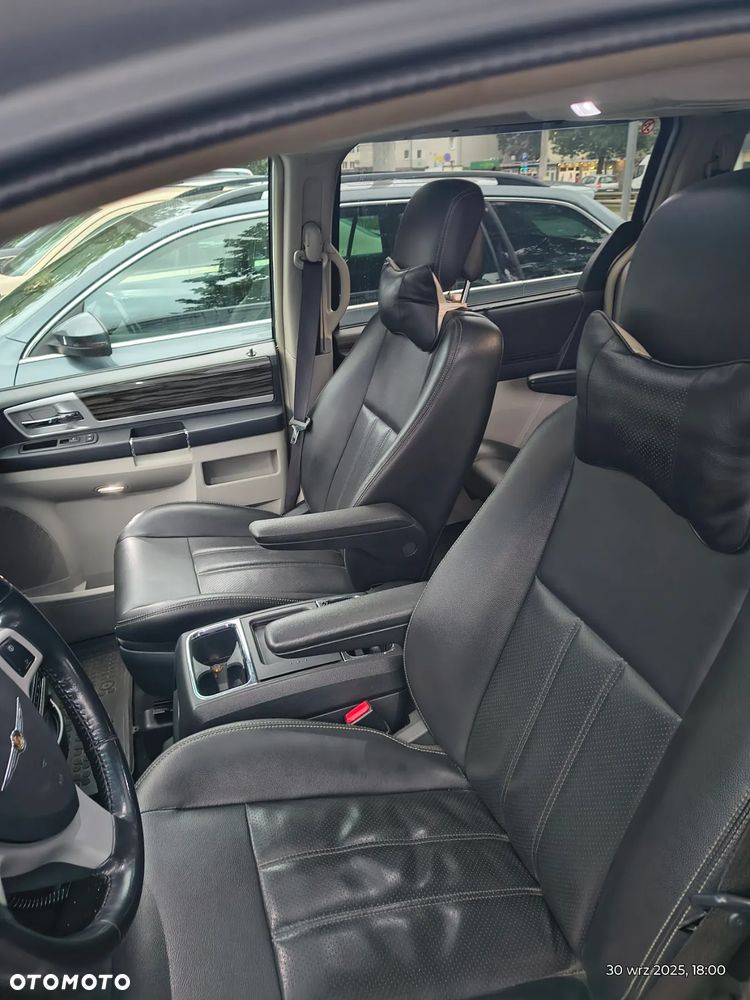 Chrysler Town & Country 4.0 Limited - 18
