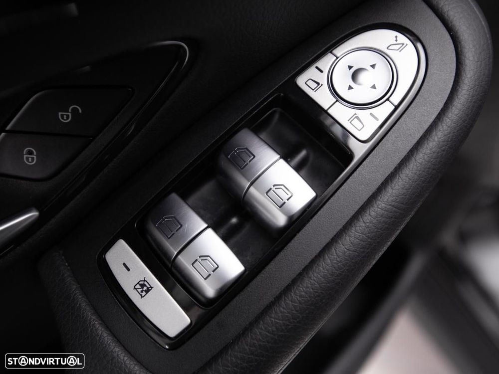 Mercedes-Benz GLC 300 de 4Matic 9G-TRONIC - 17