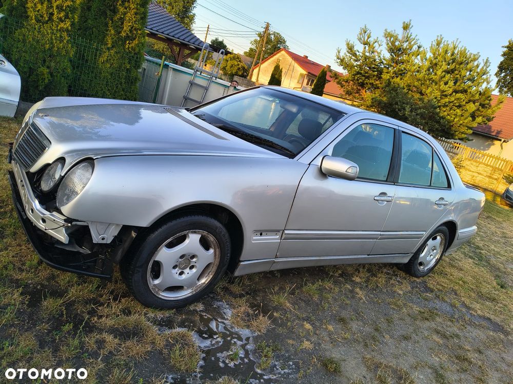 Mercedes-Benz Klasa E 280 4 Matic Elegance - 2
