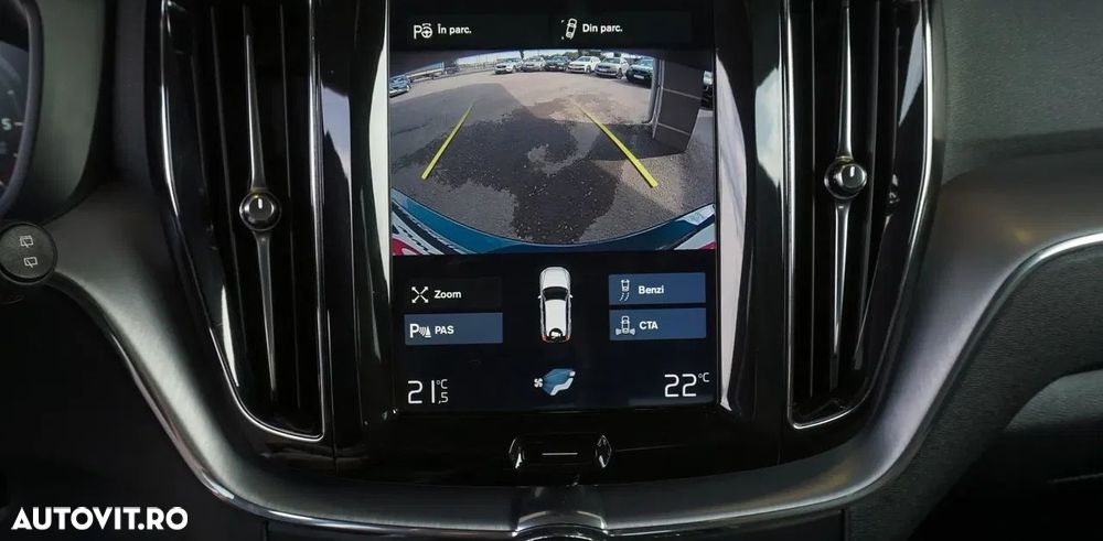 Volvo XC 60 D4 Momentum Pro - 11