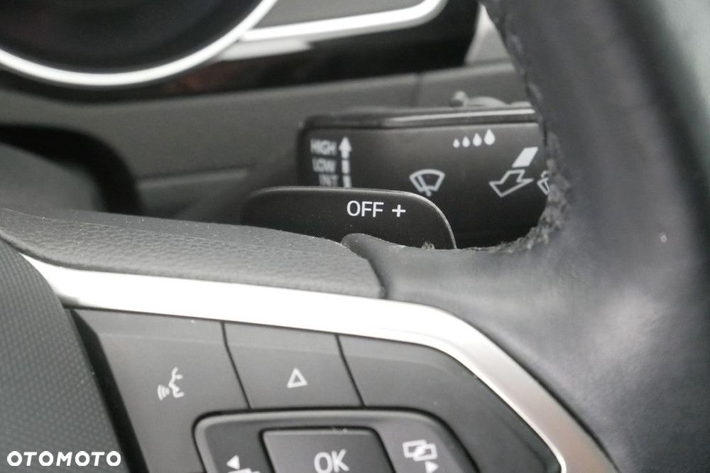 Volkswagen Passat 2.0 TSI Business DSG - 25