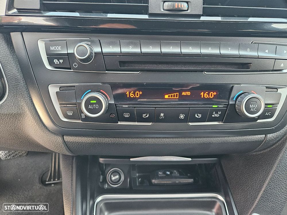 BMW 320 d Auto Pack M - 29
