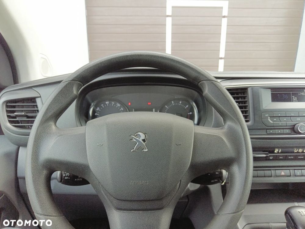 Peugeot Traveller 1.5 BlueHDi Long Business - 27