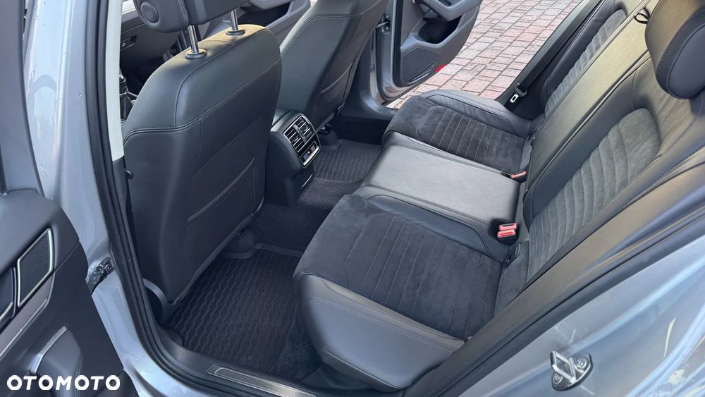 Volkswagen Passat 1.8 TSI BMT Highline - 25