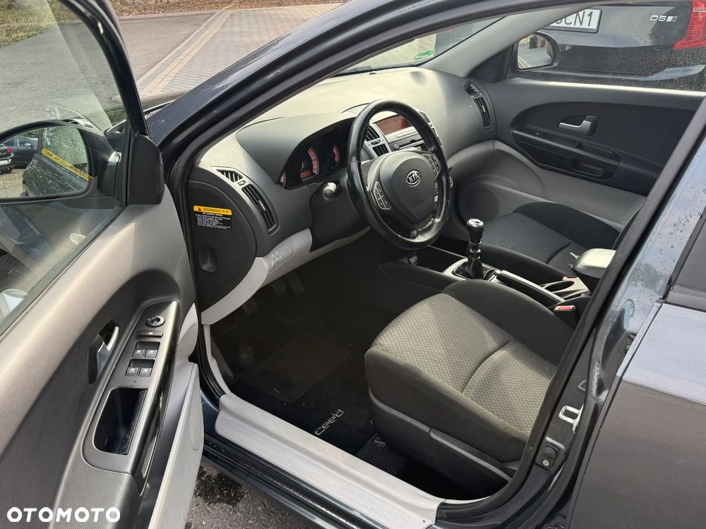 Kia Ceed 1.6 CRDi ISG Business Line - 5