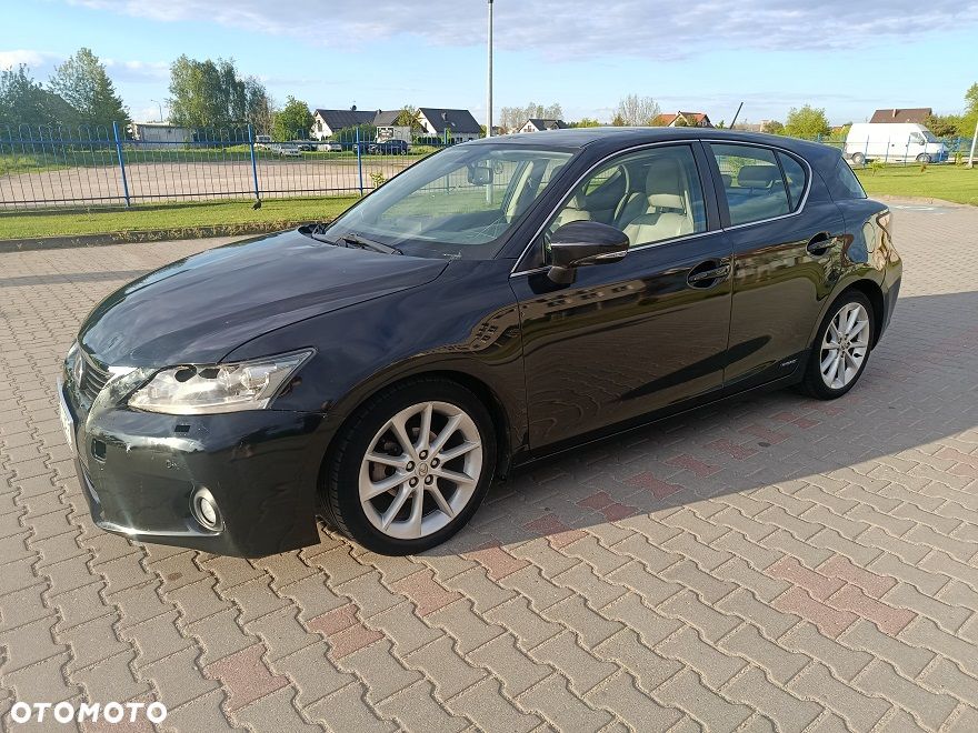 Lexus CT - 8