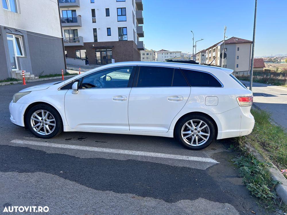 Toyota Avensis 2.2 D-CAT Aut. Elegance - 5