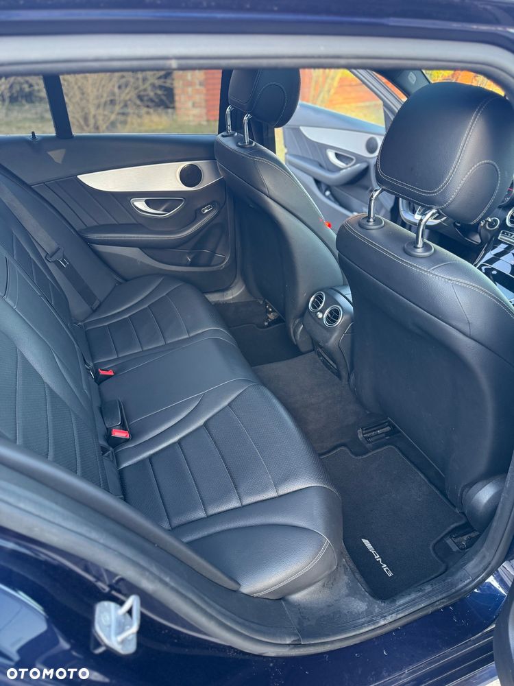 Mercedes-Benz Klasa C 220 d 4-Matic 9G-TRONIC - 22