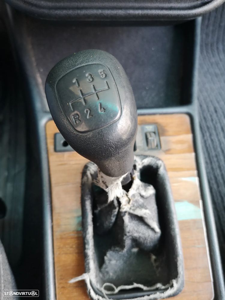 Mercedes-Benz W201 (1982-1993) 190 D 2.0 - 6