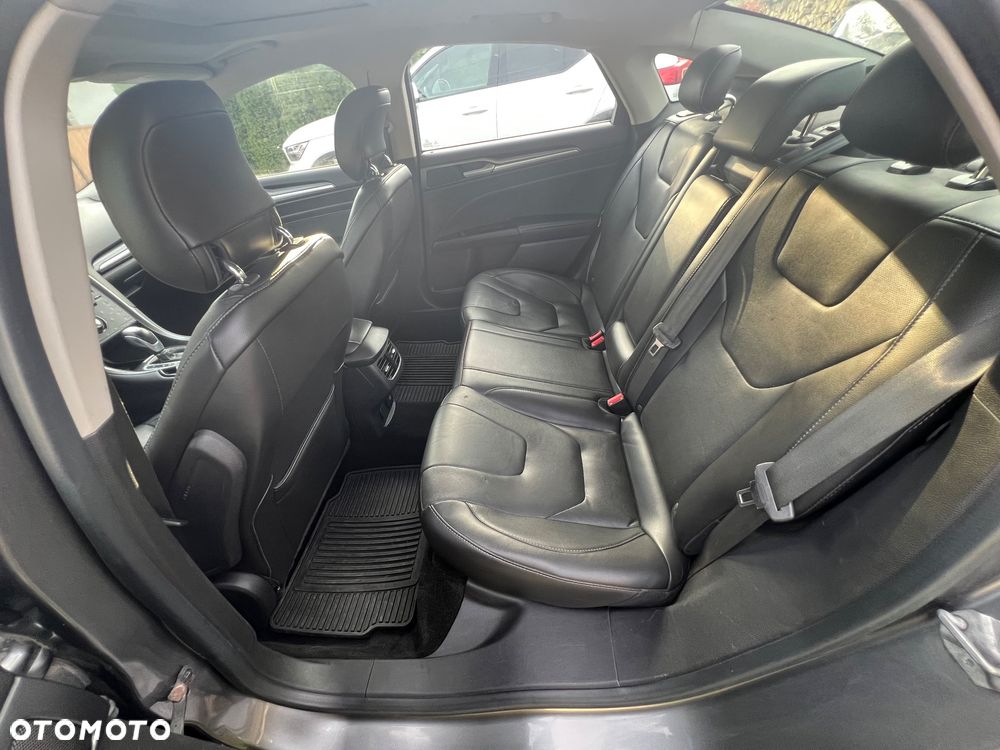 Ford Mondeo 2.0 EcoBoost Titanium - 23
