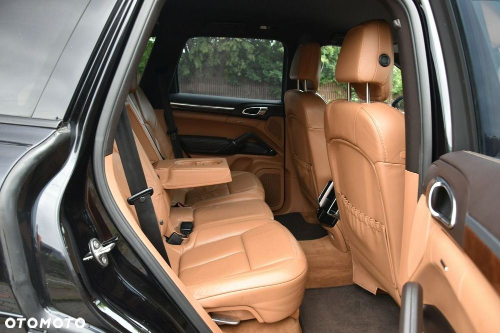 Porsche Cayenne - 15