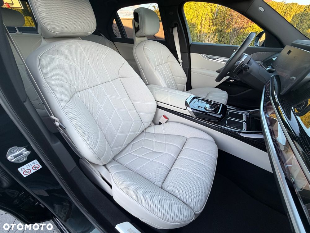 BMW Seria 7 740d xDrive mHEV sport - 15
