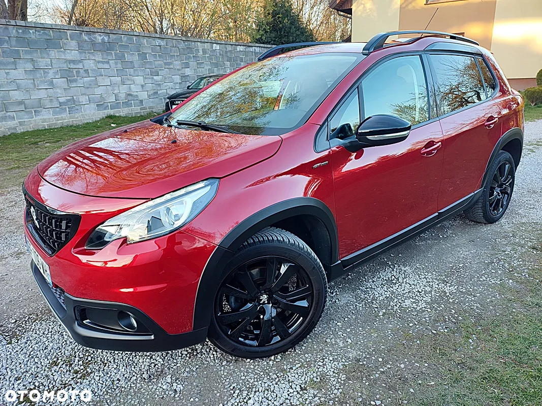 Peugeot 2008 1.2 Pure Tech Allure S&S - 17