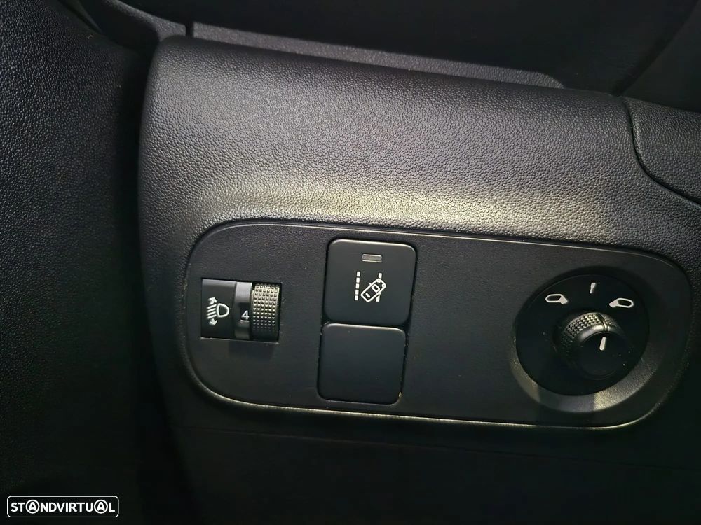 Citroën C3 1.2 PureTech Shine - 27