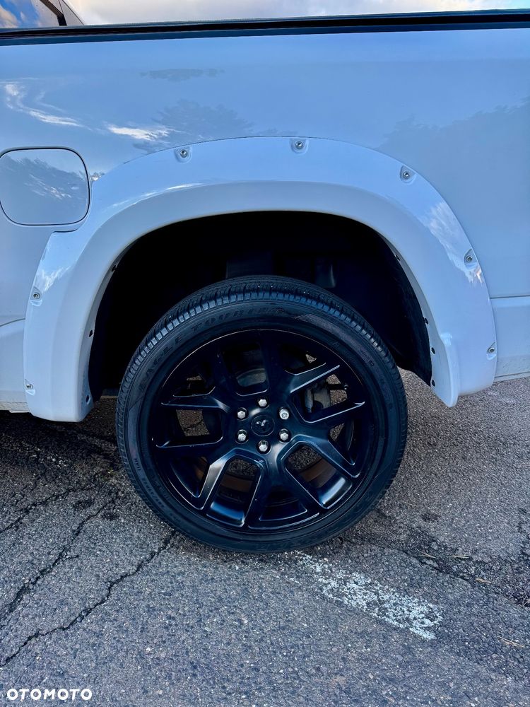 RAM 1500 Crew Cab Sport - 18