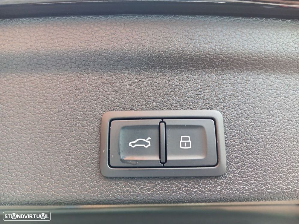 Audi Q3 45 TFSIe S line S tronic - 35