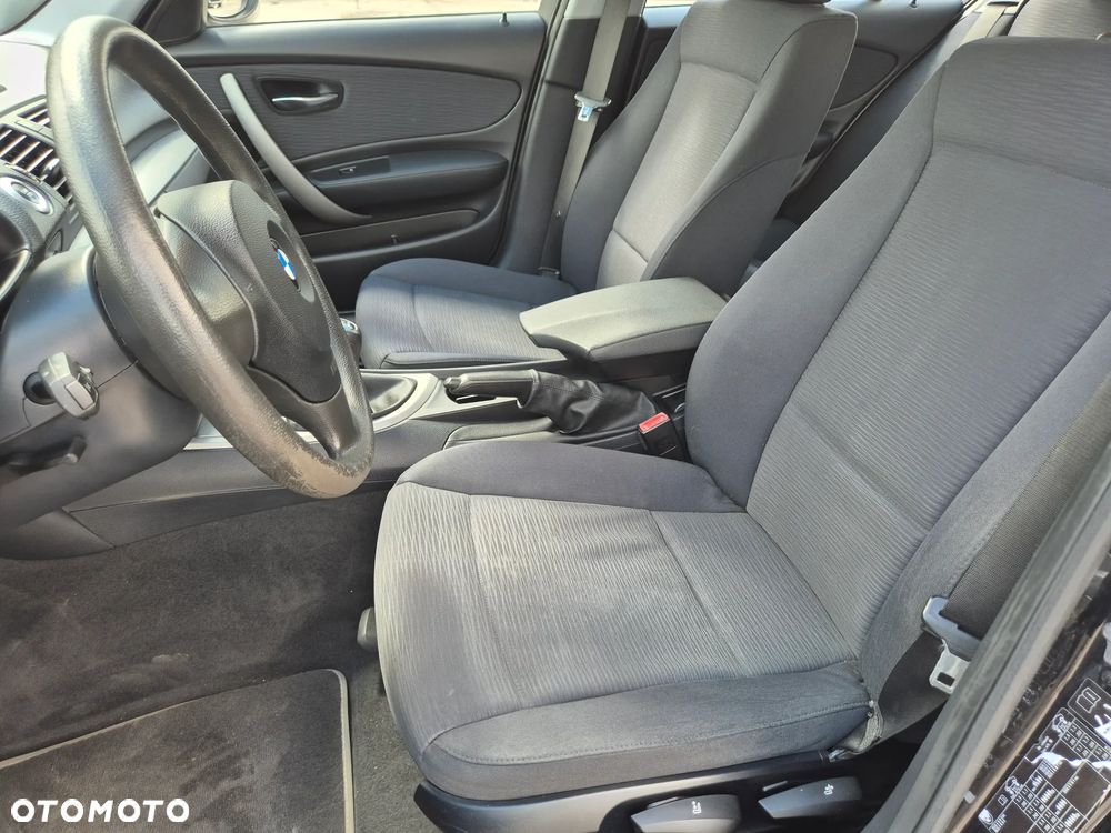 BMW Seria 1 - 21