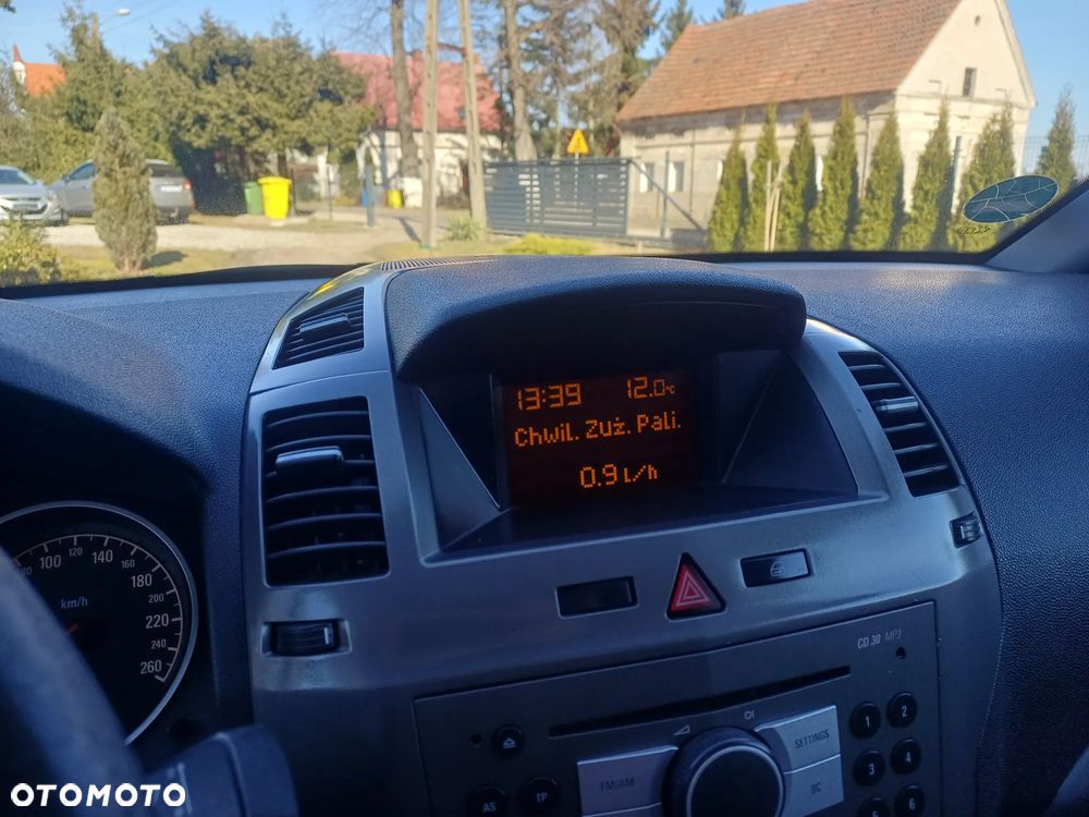 Opel Zafira 1.6 - 25
