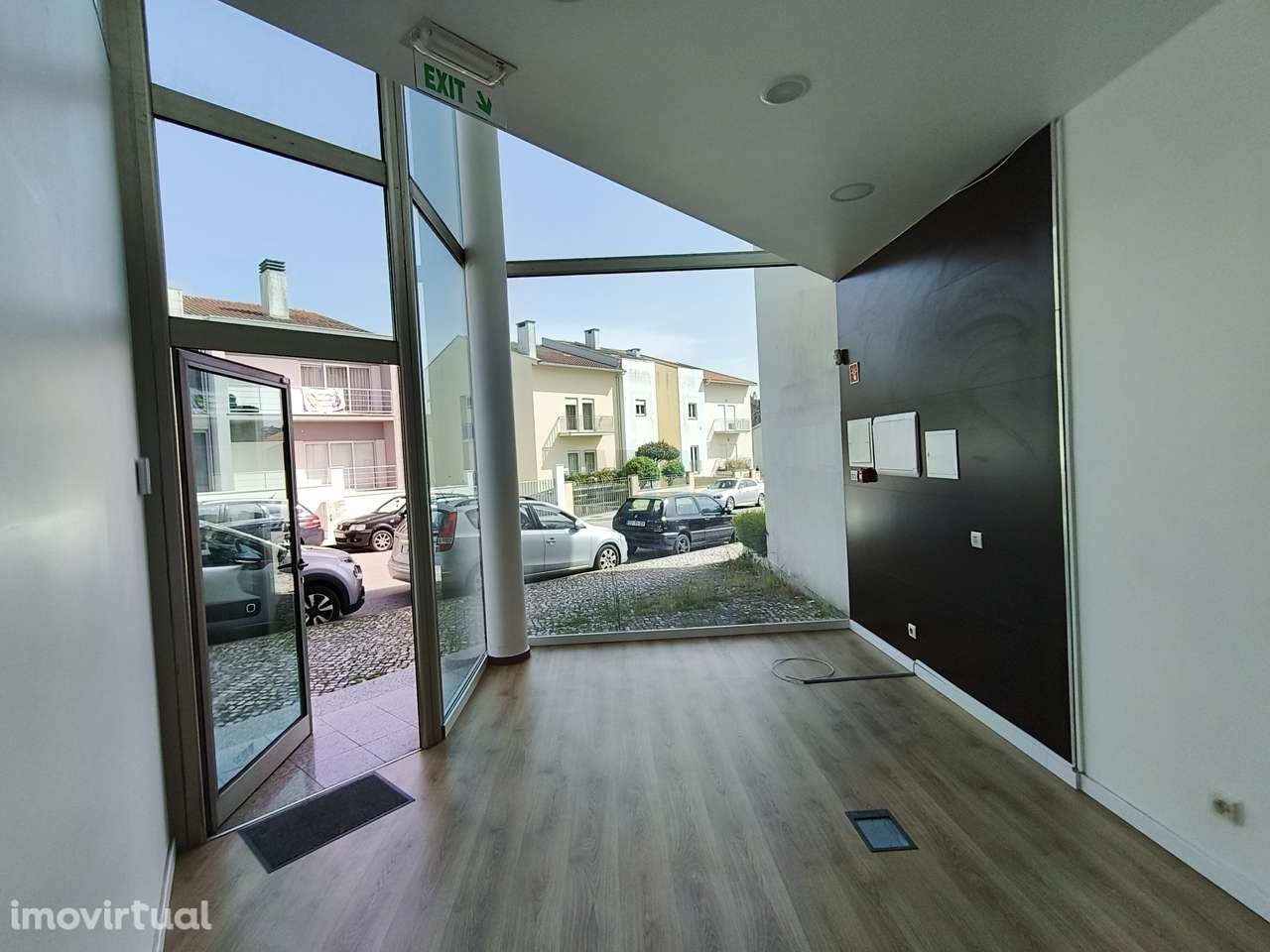 Loja com 2 Pisos em S. Martinho do Bispo – Junto  ISCAC e Agrária - Grande imagem: 4/23