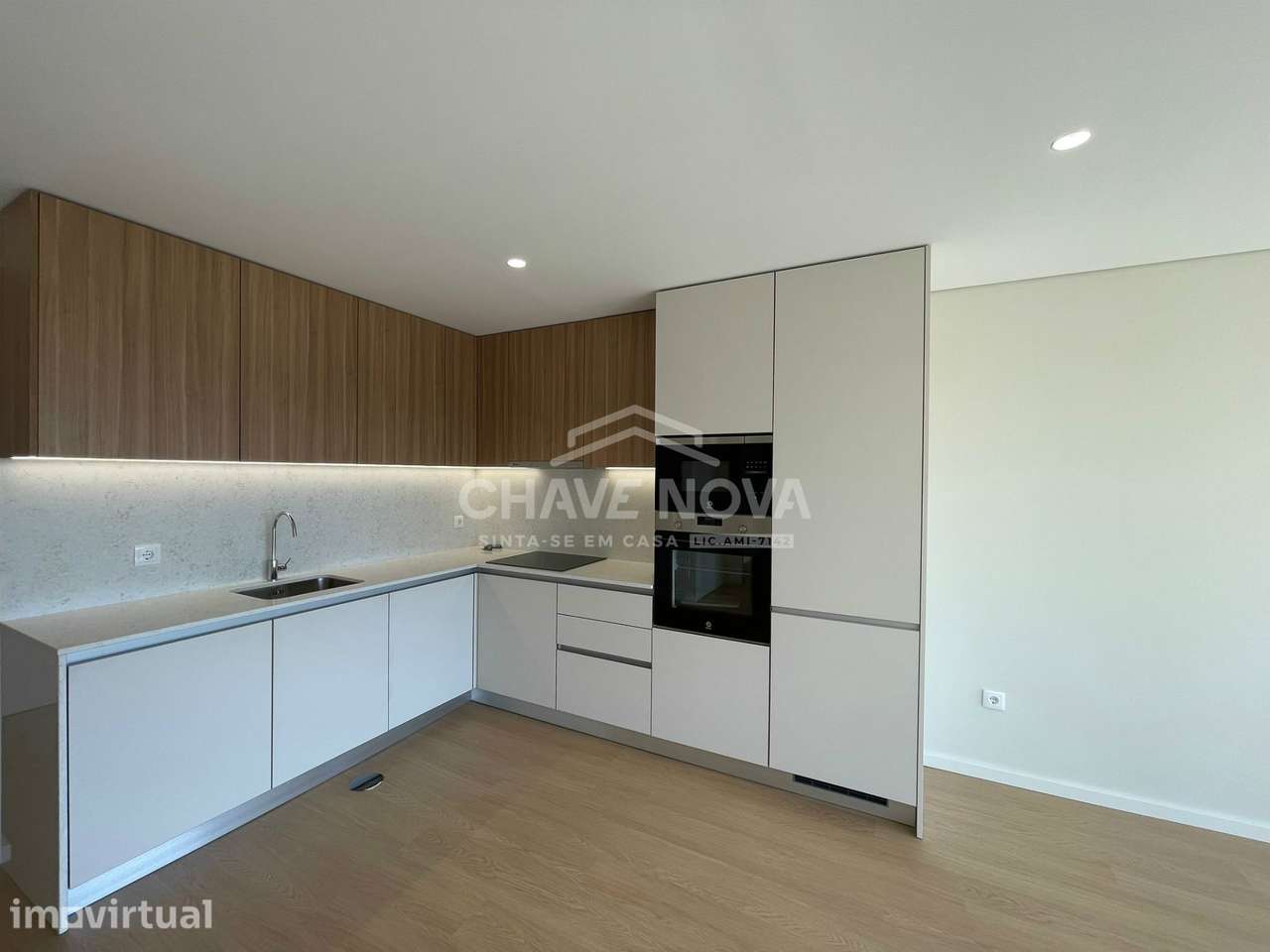 Apartamento T2 Novo c/Varanda (Poente) em Vilar do Paraíso - Grande imagem: 2/24