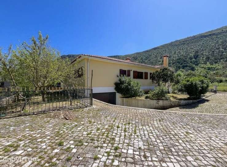 Moradia t4+1 - Grande imagem: 2/27