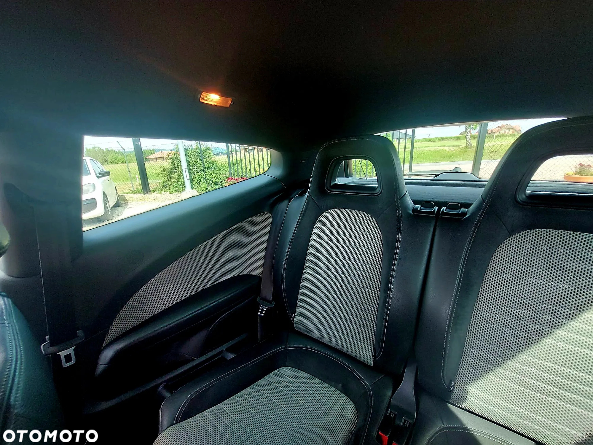 Volkswagen Scirocco 2.0 TSI - 15