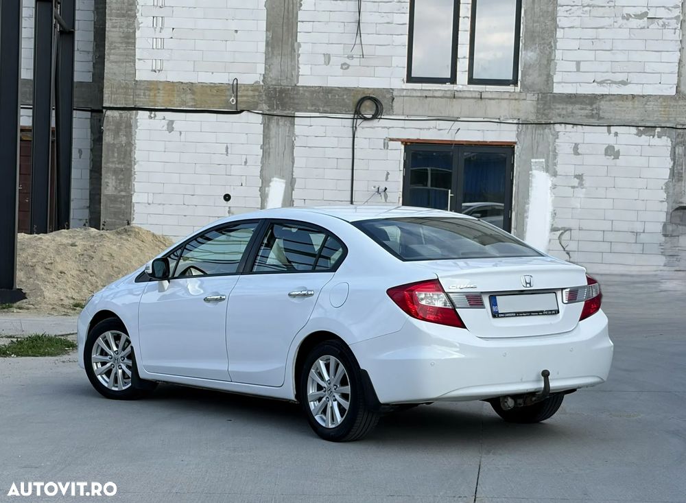 Honda Civic 1.8 LS - 3