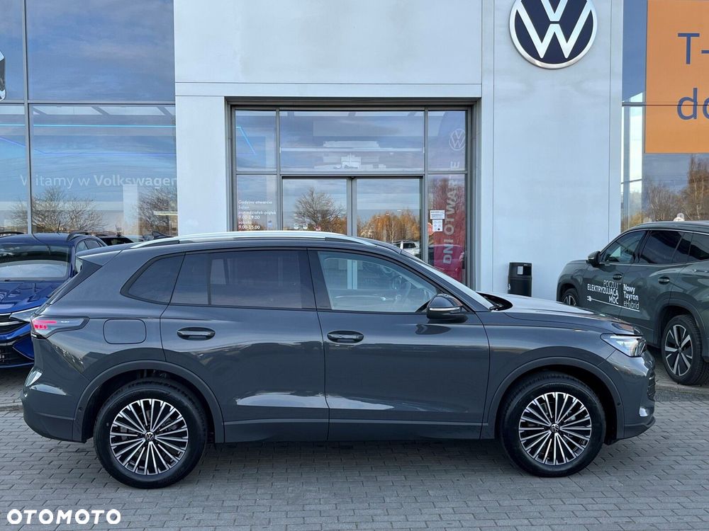 Volkswagen Tiguan - 4