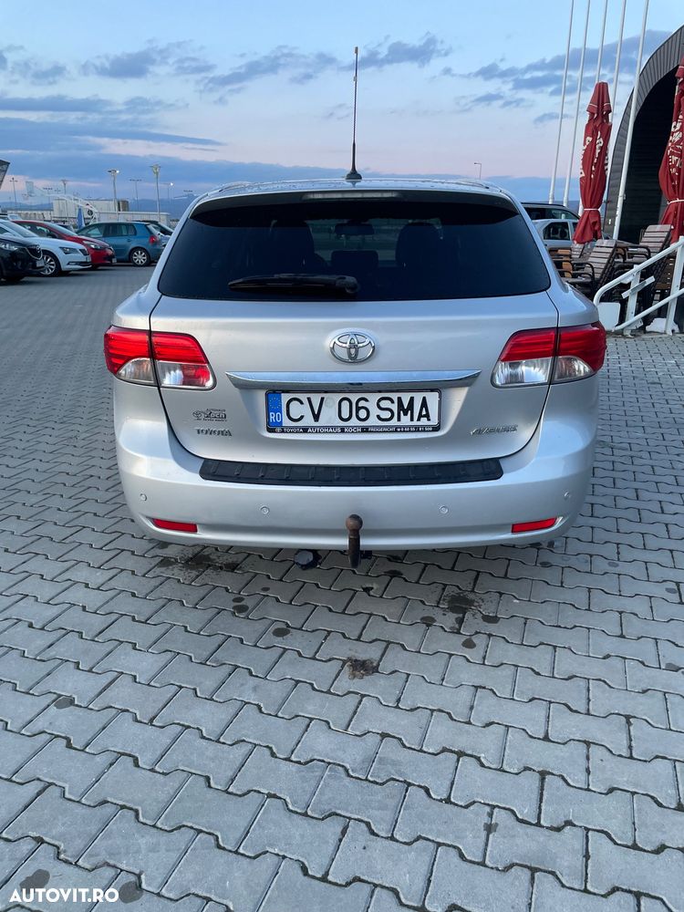 Toyota Avensis 2.0 D-4D Edition (2014) - 3