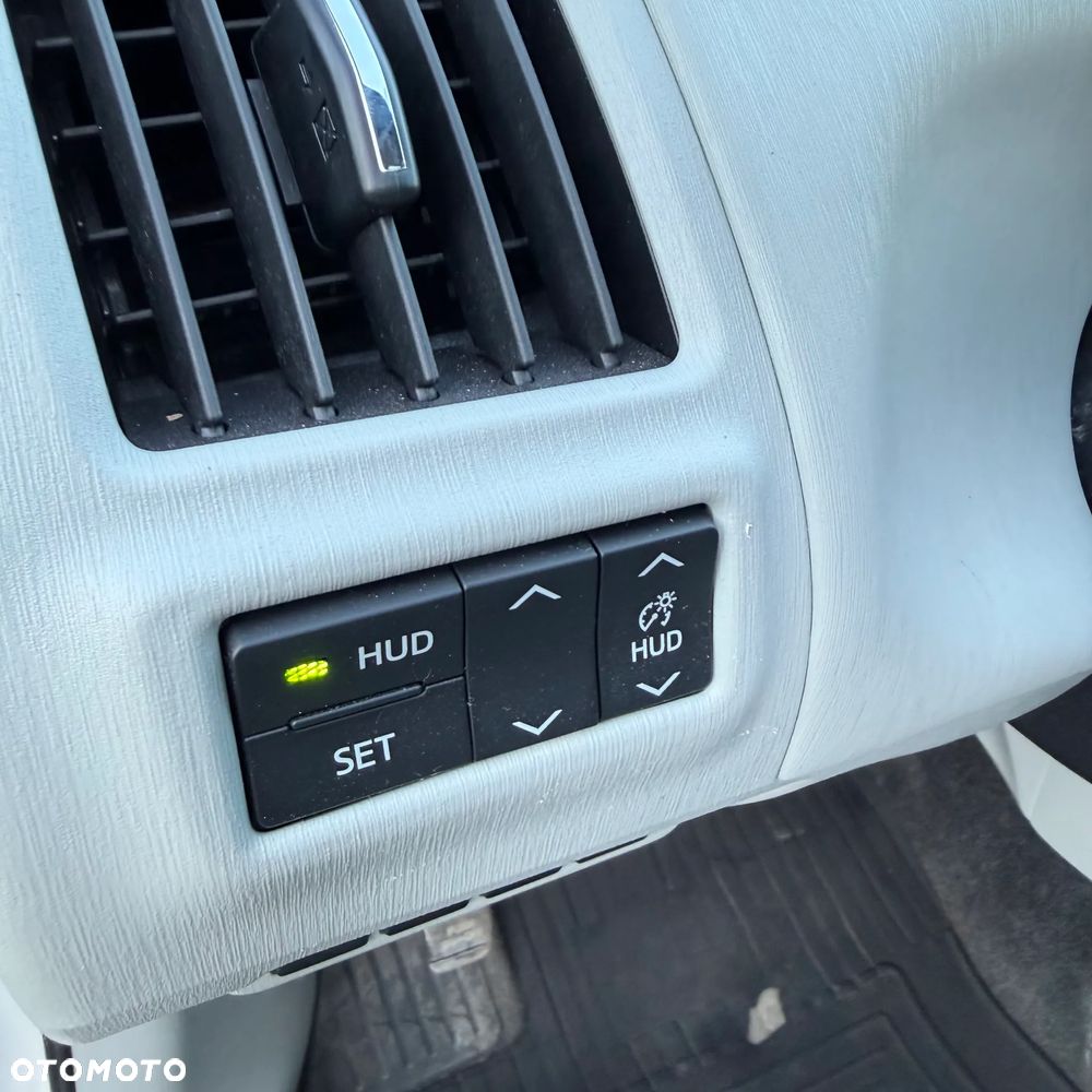 Toyota Prius+ 1.8 HSD Sol - 25
