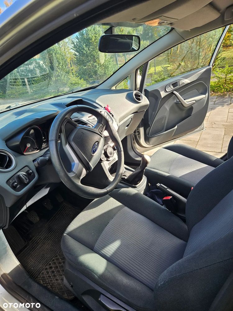 Ford Fiesta - 9
